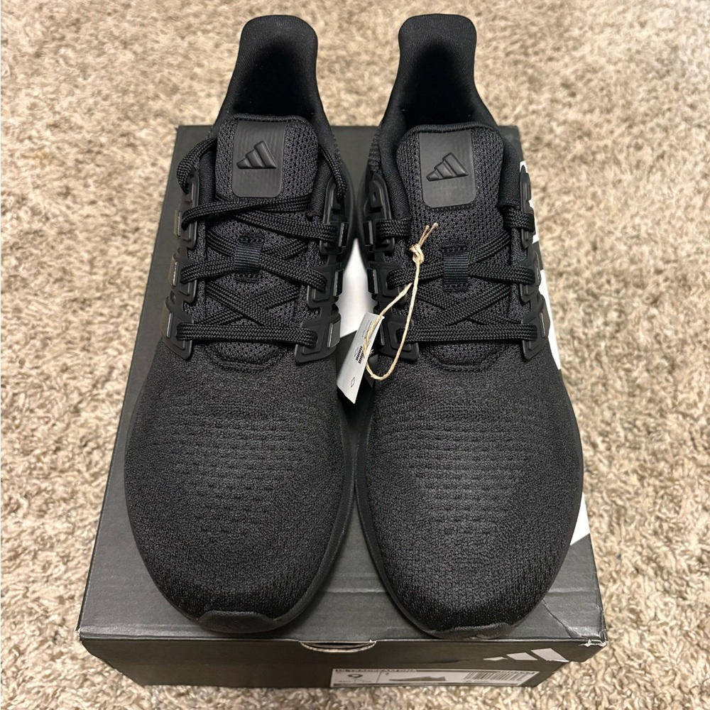 Adidas Black Ultradream DNA - NWT